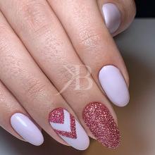 Idee Nail Art - Fiorenza Pecci: Lilla chiarissimo & glitter rosati